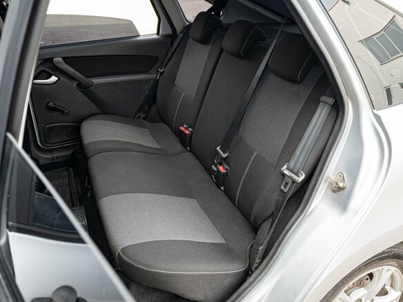 2014 Lada (ВАЗ) Granta I, серебристый, 440000 рублей - вид 8