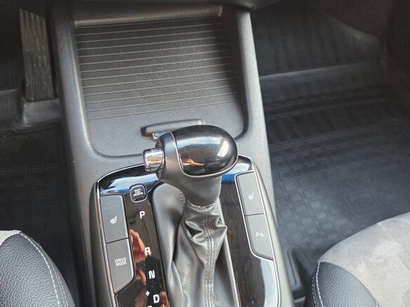 2017 Kia Cerato III Рестайлинг (Classic), белый, 1590000 рублей - вид 30