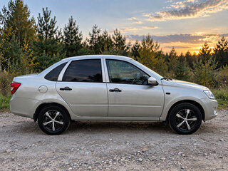 2013 Lada (ВАЗ) Granta I, бежевый, 400000 рублей, вид 4