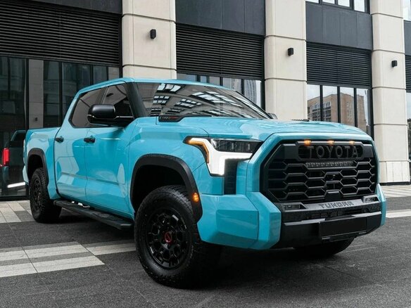 2026 Toyota Tundra Double Cab III, чёрный, 10900000 рублей