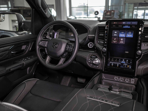 2026 Ram 1500 Crew Cab eTorque V Рестайлинг, чёрный, 11494964 рублей - вид 25