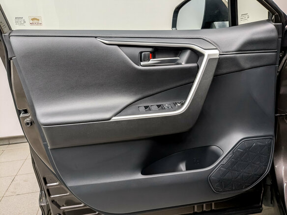 2020 Toyota RAV4 V (XA50), коричневый, 2955000 рублей - вид 19