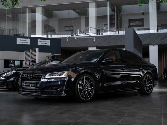 2016 Audi S8 III (D4) Рестайлинг, синий, 8490000 рублей