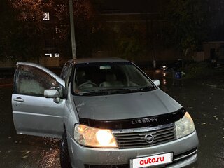 2002 Nissan Liberty, серебристый, 200000 рублей, вид 3