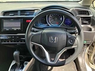 2019 Honda Fit III Рестайлинг, белый, 1100000 рублей, вид 5