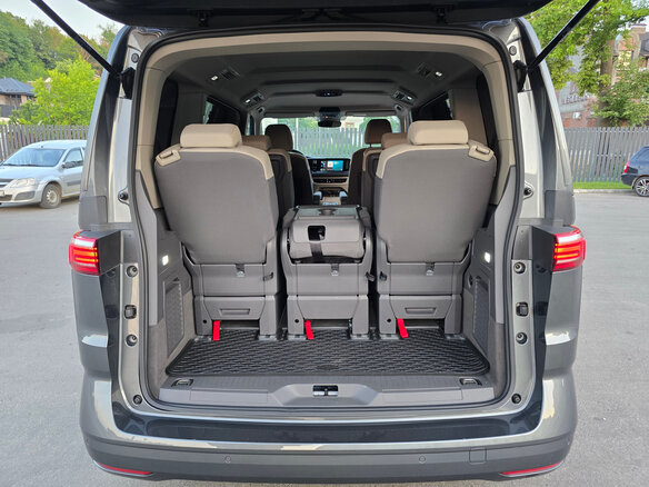 2022 Volkswagen Multivan T7, серый, 5890000 рублей - вид 12