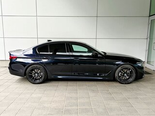 2020 BMW 5 серии 520d xDrive VII (G30/G31/G38), синий, 4440000 рублей, вид 4