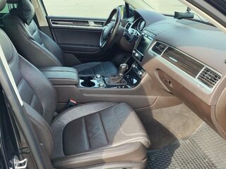 2015 Volkswagen Touareg II Рестайлинг, чёрный, 2550000 рублей, вид 5