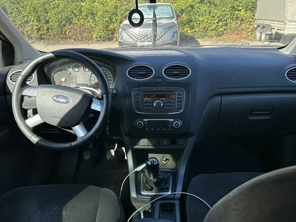 2007 Ford Focus II, серебристый, 300000 рублей - вид 11