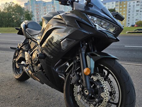 2024 Kawasaki Ninja 650, зелёный, 710000 рублей, вид 3