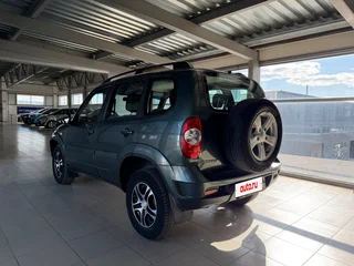 2014 Chevrolet Niva I Рестайлинг, серый, 639000 рублей, вид 4