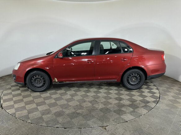 2010 Volkswagen Jetta V, красный, 450000 рублей - вид 4