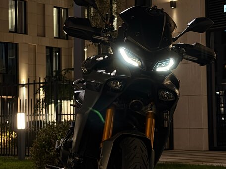 2021 Yamaha Tracer 9, серый, 1199000 рублей, вид 1