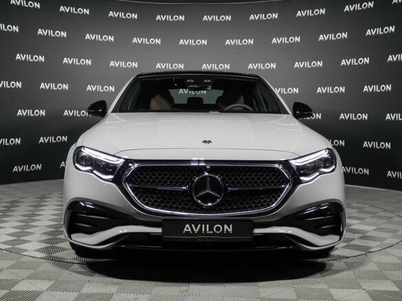 2026 Mercedes-Benz E-Класс 300 VI (W214, S214), серый, 10500000 рублей - вид 2
