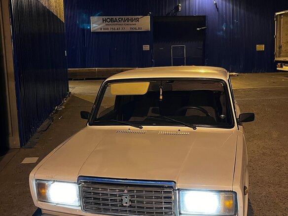 2002 Lada (ВАЗ) 2107, белый - вид 1