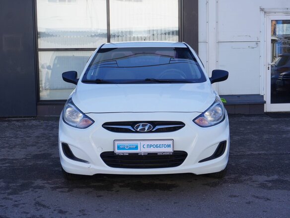 2013 Hyundai Solaris I, белый, 595000 рублей - вид 1