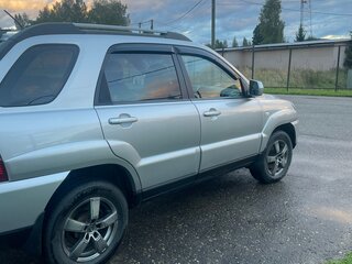 2009 Kia Sportage II Рестайлинг, серебристый, 830000 рублей, вид 3