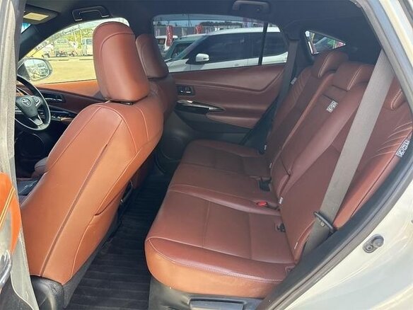 2018 Toyota Harrier III (XU60) Рестайлинг, белый, 2390000 рублей - вид 18