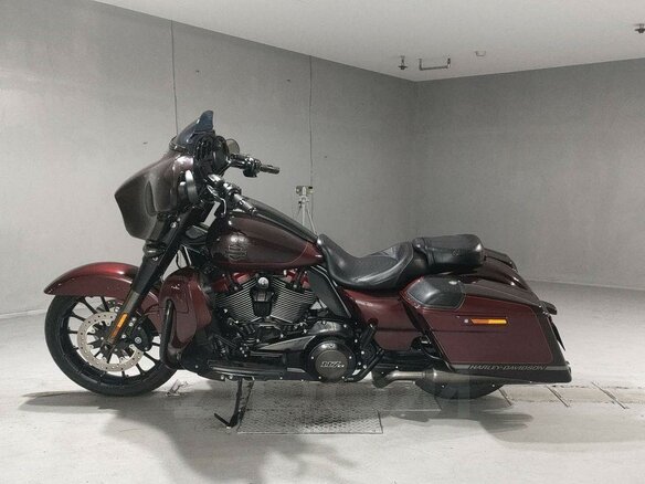 2018 Harley-Davidson CVO Street Glide, пурпурный, 2460000 рублей - вид 1