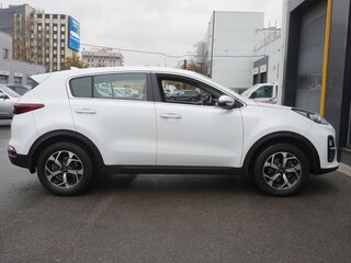 2021 Kia Sportage IV Рестайлинг, белый, 2015000 рублей, вид 4