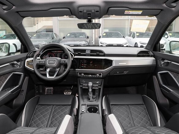 2026 Audi Q3 TFSI III (FJ), серый, 3900000 рублей - вид 11
