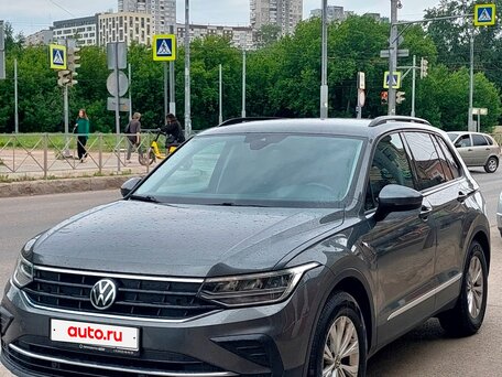 2021 Volkswagen Tiguan II Рестайлинг, серый, 2480000 рублей, вид 1