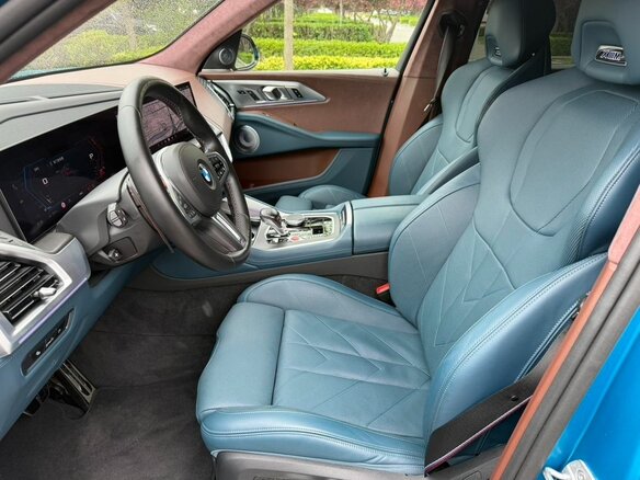 2024 BMW XM 50e, голубой, 18888666 рублей - вид 9