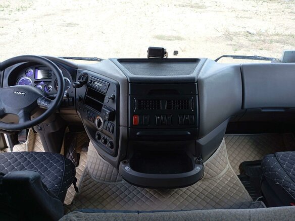 2017 DAF XF 105, белый, 3655000 рублей - вид 4
