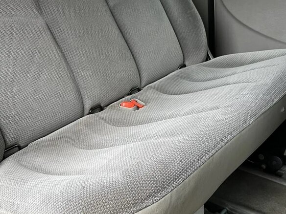 2003 Dodge Caravan IV, серый, 400000 рублей - вид 16