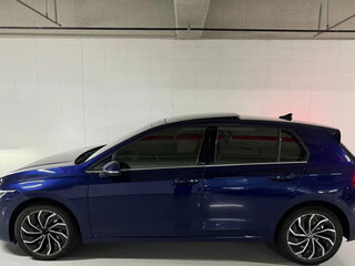 2022 Volkswagen Golf VIII, синий, 1940020 рублей, вид 2