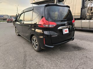 2017 Honda Freed II, чёрный, 1580000 рублей, вид 4