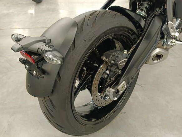 2023 Triumph Trident 660, чёрный, 860000 рублей - вид 13