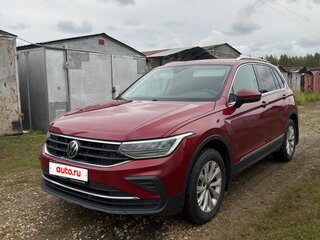 2020 Volkswagen Tiguan II Рестайлинг, красный, 2850000 рублей, вид 1