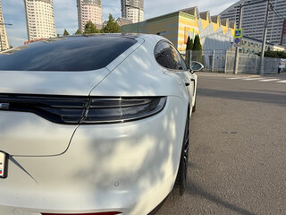 2020 Porsche Panamera 4 II Рестайлинг, белый, 10400000 рублей, вид 4