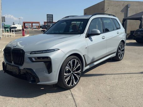 BMW X7 I (G07) Рестайлинг
