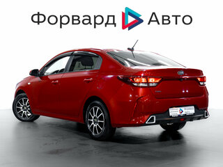 2021 Kia Rio IV Рестайлинг, красный, 1299800 рублей, вид 5
