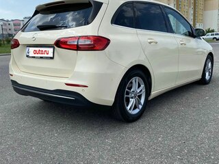 2020 Mercedes-Benz B-Класс 180 d III (W247), бежевый, 2050000 рублей, вид 5