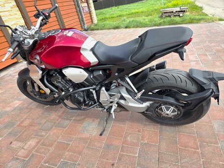 2018 Honda CB 1000R, пурпурный, 875000 рублей, вид 3