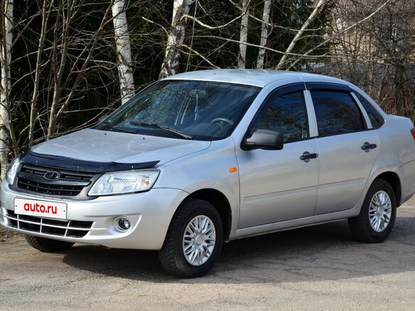 2017 Lada (ВАЗ) Granta I, серебристый, 350000 рублей