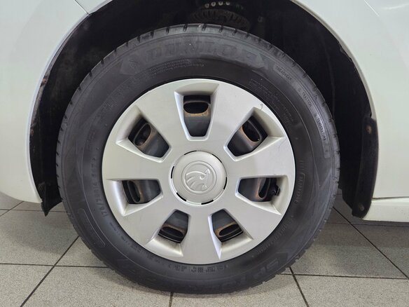 2014 Skoda Rapid I, белый - вид 9