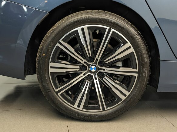 2025 BMW 3 серии 320i VII (G2x) Рестайлинг 2, синий, 5780000 рублей - вид 14