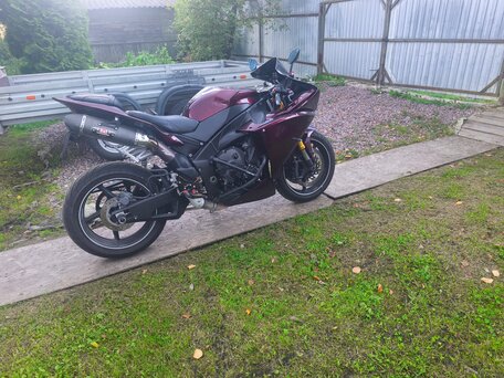 2010 Yamaha YZF-R1, красный, 750000 рублей, вид 3