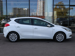 2015 Kia Ceed II Рестайлинг, белый, 898000 рублей, вид 4