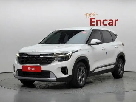 2023 Kia Seltos I Рестайлинг, белый, 1630000 рублей, вид 1