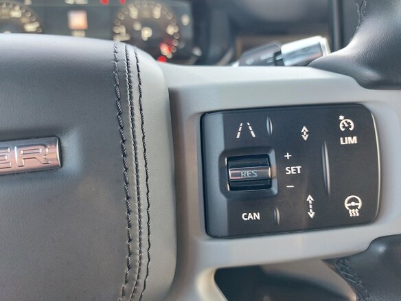 2021 Land Rover Defender 90 II, серый, 6900000 рублей - вид 20