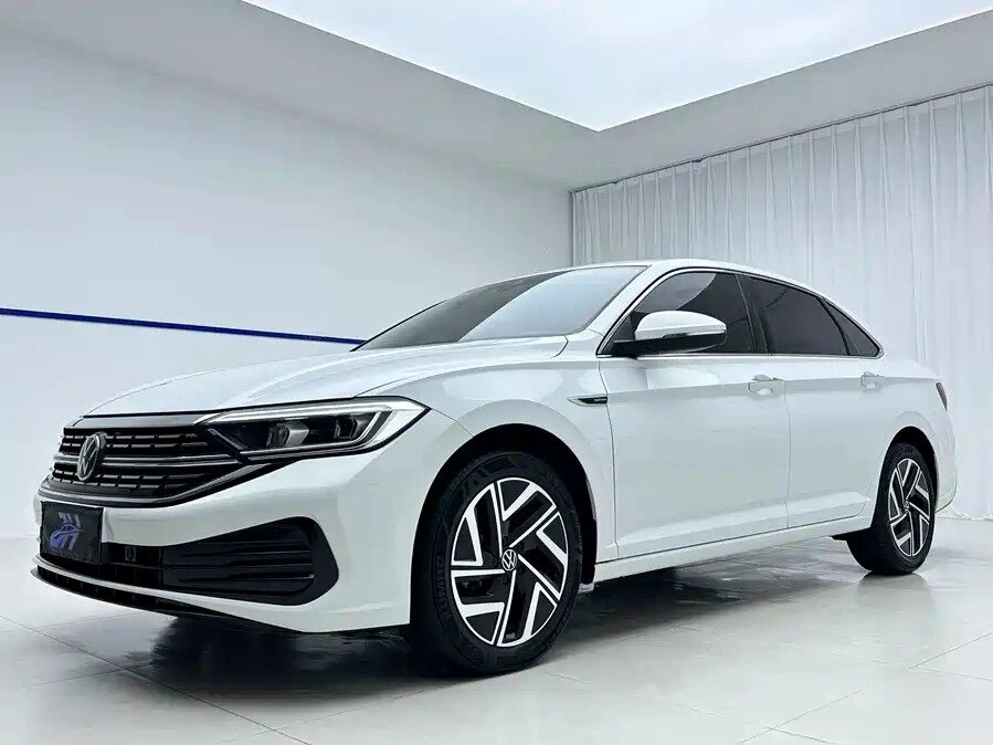 Открыть фотографии: Volkswagen Sagitar III Рестайлинг