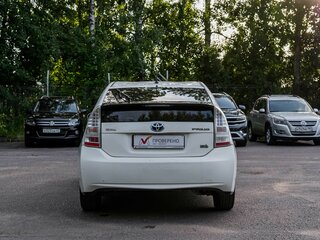 2009 Toyota Prius III (XW30), белый, 848000 рублей, вид 4