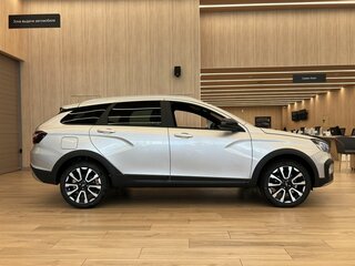 2026 Lada (ВАЗ) Vesta SW Cross I Рестайлинг (NG), серебристый, 2451000 рублей, вид 4
