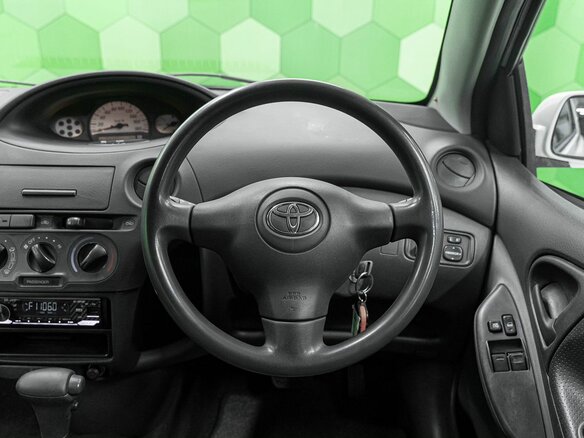 2003 Toyota Vitz I (P10), белый - вид 14