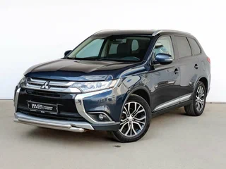 2016 Mitsubishi Outlander III Рестайлинг 2, синий, 1885000 рублей, вид 1